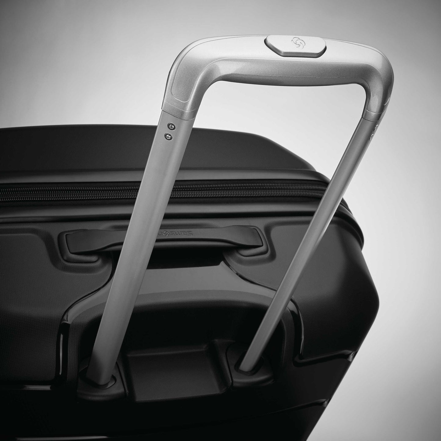 Samsonite Freeform Hardside Luggage (MEDIUM)